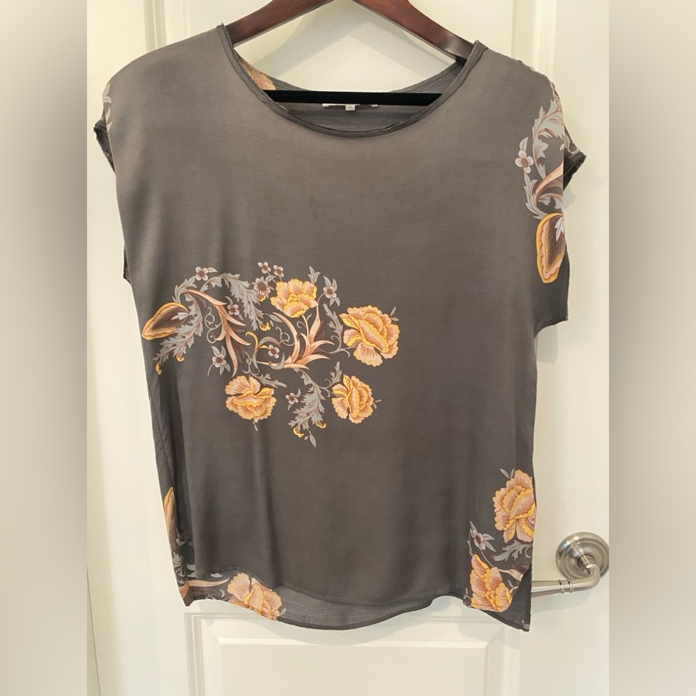 Yaya Silky Blouse size 36 with raw edge detail in gray viscose satin - LUX!